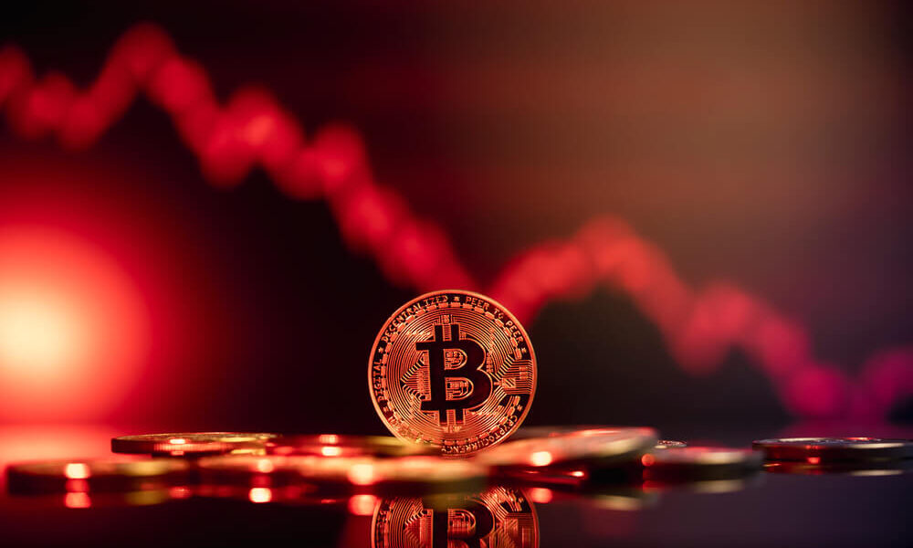 Bitcoin still struggling around $61k: Will it dip lower?